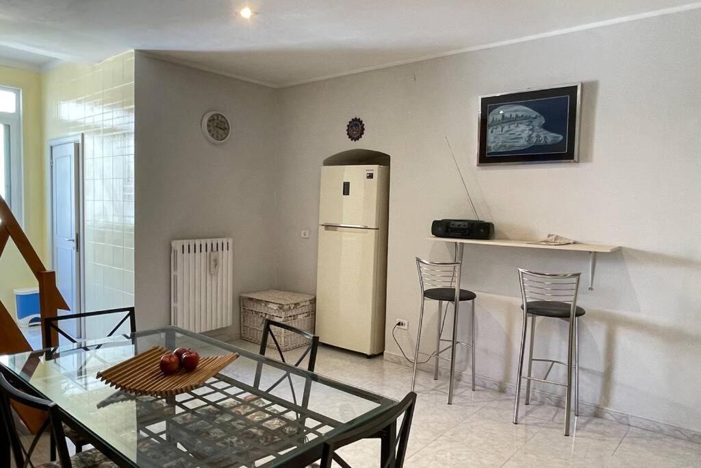 Petinoinapulia - Appartamento Per Famiglie E Amici Bari Kültér fotó